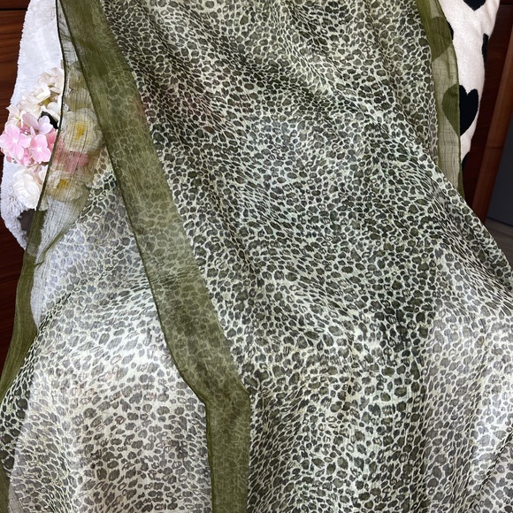 S O L D 7pcs Bundle scarfs, pls. See the pic. for sizes. - Picture 3 of 14